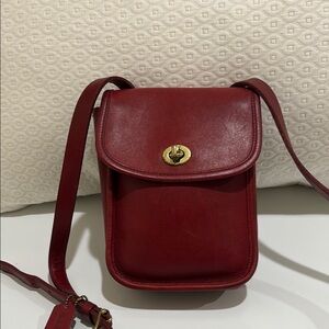 ⭐️COACH Vintage Scooter Sidepack Crossbody Bag—Red Leather—EUC! Beautiful color!